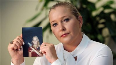 بطلة فضيحة الأمير آندرو الجنسية تكشف تفاصيل جديدة وتناشد البريطانيين الوقوف معها (فيديو)