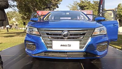 منصور للسيارات تكشف الستار عن سيارتها MG 5 الجديدة كليا