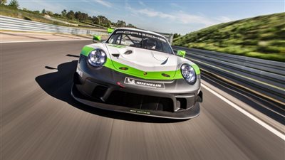 بورش تشارك بموسم سباقات التحمل الكلاسيكي الألماني (صور)