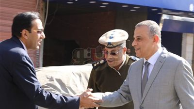 في أول زيارة ميدانية لمحافظ سوهاج يتفقد أعمال تطوير شارع الجمهورية