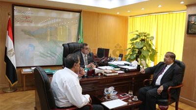 إضافة 33 كيلو مترا إلى طرق الفيوم وبدء عمليات الصيانة للدائري