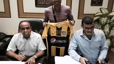 بالصور.. المقاولون يتعاقد مع زيزو النصر 3 مواسم