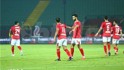 15 دقيقة.. تعادل سلبى بين الأهلي وبنى سويف