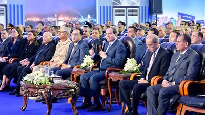 دمياط تعود للأضواء.. السيسي يفتتح عددا من المشروعات القومية.. الرئيس: ما تم إنتاجه في الكهرباء خلال الـ 5 سنوات الماضية يفوق إنتاج 60 سنة ماضية.. وليس هناك خطر على مصر إلا من الداخل