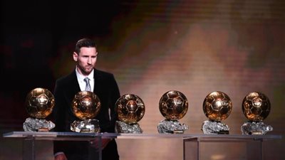 فرانس فوتبول: 7 نقاط حسمت فوز ميسي بالكرة الذهبية على حساب فان دايك