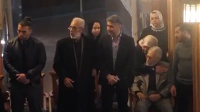 في عزاء زوجته.. عبدالرحمن أبو زهرة لا يتوقف عن البكاء (فيديو)