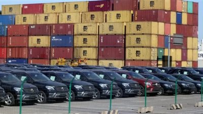 أمريكا تتجه إلى فرض رسوم جمركية على السيارات المستوردة