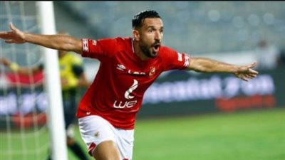 علي معلول يخضع للفحص الطبي في مران الأهلي الصباحي