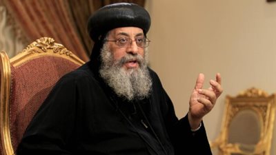 تواضروس يستقبل رفات شهداء ليبيا بالمطار.. والكنائس تدق الأجراس