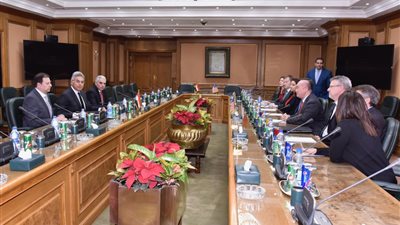 رئيس الرقابة الإدارية يلتقي مدير وكالة التحقيقات الفيدرالية