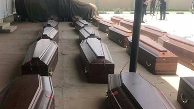 طائرة رفات ضحايا مذبحة سرت تصل إلى مطار القاهرة