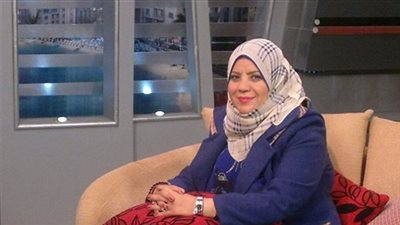 منال لطفي: كيف نحاكم رئيسين ونقف عاجزين أمام سطوة رجال الأعمال