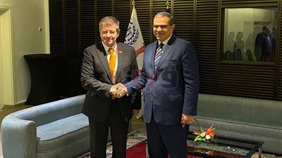 سعفان يبحث مع 