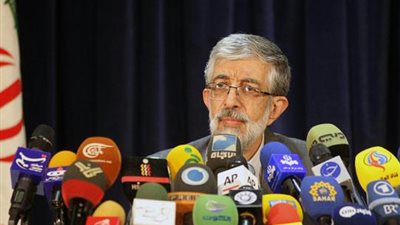 برلماني إيراني: السياسة الخارجية الأمريكية تعاني من مرض غير قابل للشفاء