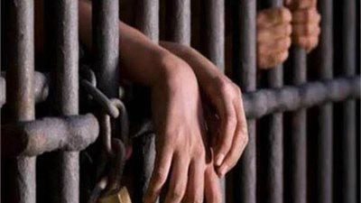 حبس المتهمين بإلقاء صديقهما من الطابق الخامس في سوهاج 4 أيام