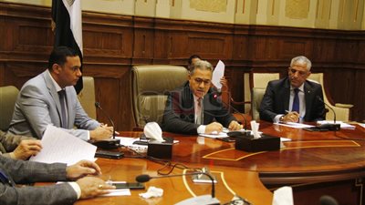 جدل في البرلمان حول مشكلة تأخر قرارات تخصيص أراضي مشروعات النفع العام