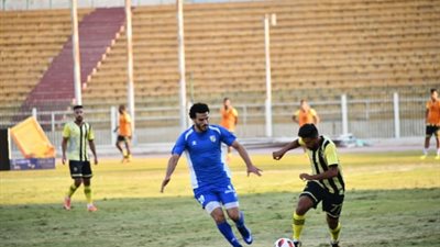 كأس مصر.. رئيس نادي المقاولون يهنئ اللاعبين بالتأهل لدور الـ16