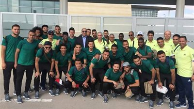 الاتحاد السكندري يغادر مطار برج العرب في طريقه للسعودية (صور)