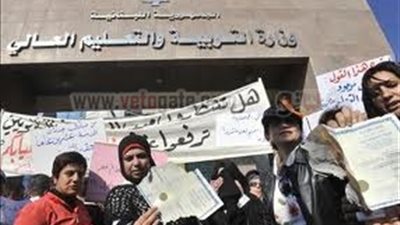 مدرسو لبنان يهددون بإضراب عام غدا الخميس