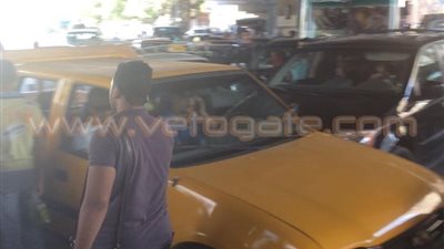 بالصور.. اختناق مروري بوسط البلد في غياب الشرطة