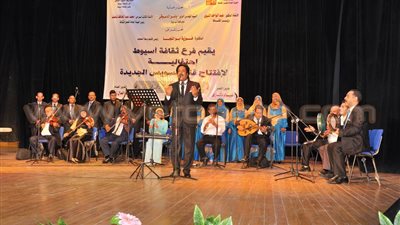 بالصور.. أسيوط تحتفل بـ«قناة السويس» على أنغام الموسيقى