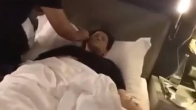 بدرية طلبة تتعرض لوعكة صحية أثناء عرض 