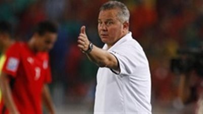 جهاز المنتخب الأوليمبي يحضر لقاء سموحة والزمالك