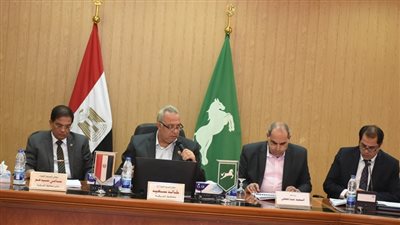 محافظ الشرقية: الاستثمار حجر الزاوية للتنمية الاقتصادية والاجتماعية (صور)