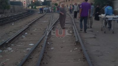 بتر قدم شاب اختل توازنه وسقط من القطار بالشرقية