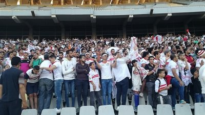 جماهير الزمالك تهاجم لاعبي سموحة بسبب إدعاء الإصابة