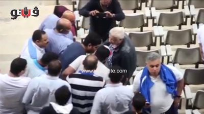 مرتضى منصور يرفض الجلوس بجوار أعضاء اتحاد الكرة في برج العرب (فيديو)