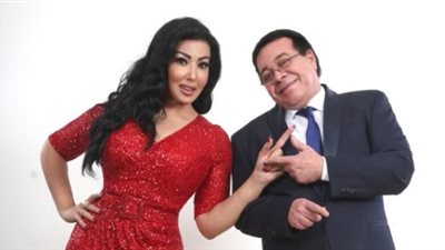 سمية الخشاب تنشر صورة مع أحمد آدم من كواليس مسرحية 