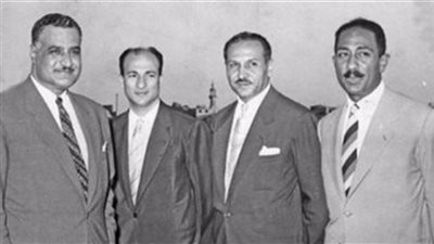 زكريا محيي الدين: الإخوان بيضحوا بمستقبل البلاد في سبيل الوصول إلى الحكم