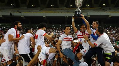 «الكأس زملكاوي».. خالد جلال يتوج بأول بطولة له في مسيرته التدريبية.. الزمالك يحقق اللقب الـ26 في تاريخه.. وسموحة يتلقى الهزيمة الثامنة من الأبيض