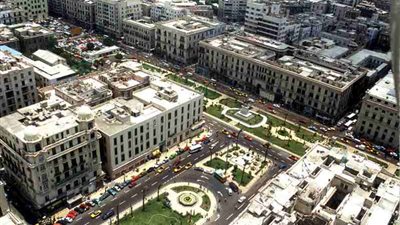 «أثرية ميدان المنشية».. أطلق عليه سابقًا «ميدان القناصل».. خرجت منه مسيرات ثورتي 25 يناير و30 يونيو.. شاهد على تأميم قناة السويس ومحاولة اغتيال «ناصر»