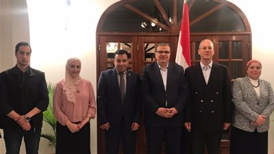 حفل عشاء لوزير القوى العاملة بمنزل السفير المصري بكوت ديفوار