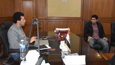 وزير الرياضة يستقبل محمد إيهاب بعد أزمة منتخب رفع الأثقال