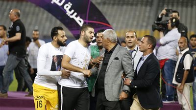 ميمي عبد الرازق ينتقد أيمن حافظ بسبب مشادته الأخيرة