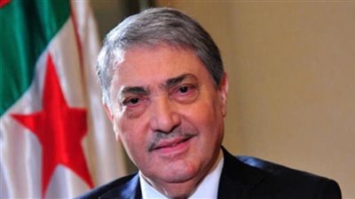 بن فليس: بنك لتمويل المشروعات الصغيرة والقضاء على البطالة بالجزائر