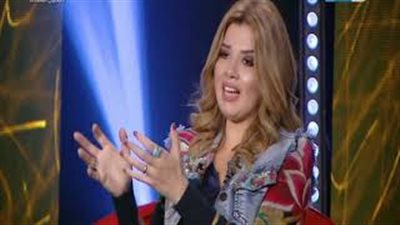 رانيا فريد شوقي لوالدها: أنا آسفة إن عيالي مبيشوفوش أفلامك (فيديو)