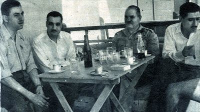 عبد الناصر وحكيم يزوران القوات البحرية بالإسكندرية في العيد