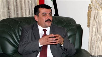 وزير البيئة العراقى يصل القاهرة