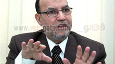 النيابة تحقق مع العريان فى 