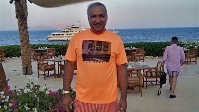 المدير التنفيذي لـ «روتانا» يظهر بـ «الشورت» في شرم الشيخ