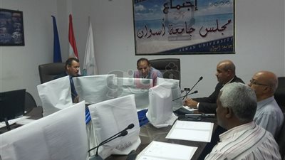 انعقاد مجلس معهد البحوث والدراسات الأفريقية بجامعة أسوان (صور)