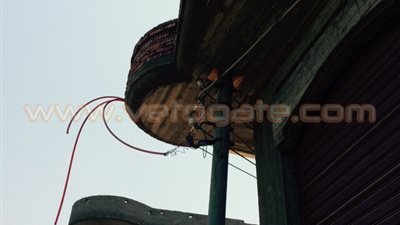 بالصور.. مواطن يسرق «5 أمتار» من شارع عمومي