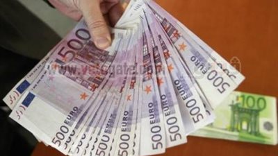 قرشان ارتفاعا لليورو والاسترليني واستقرار الدولار