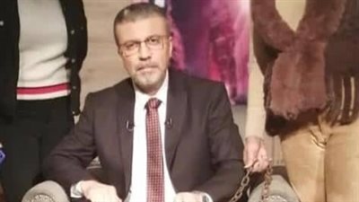 عمرو الليثي يستضيف أصغر مروضة أسود في 