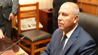 وزير النقل: دخول 60 قطارا الخدمة قبل 30 يونيو المقبل