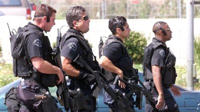 الشرطة الأمريكية تعلن إصابة شخصين واعتقال 31 آخرين في 